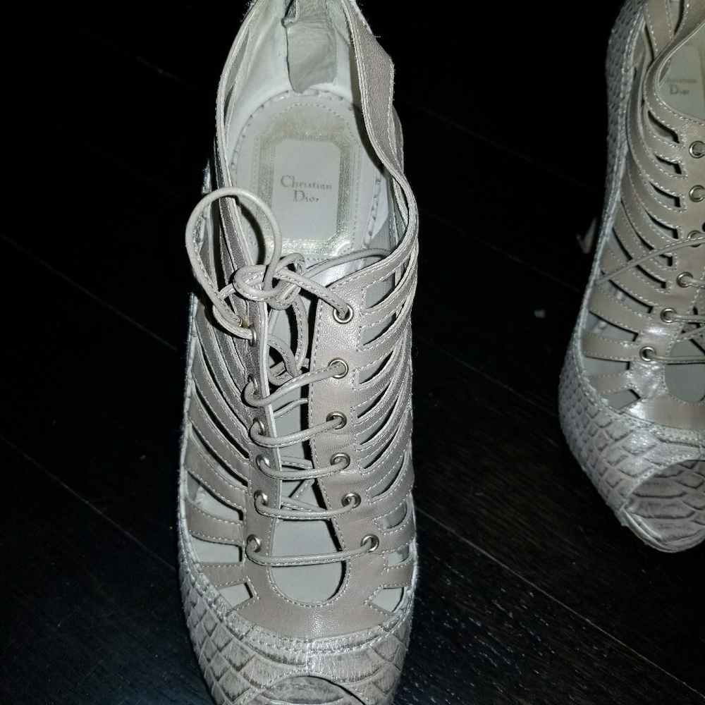 Christan Dior lace-up sexy peep toe shoe / bootie - Picture 4 of 7
